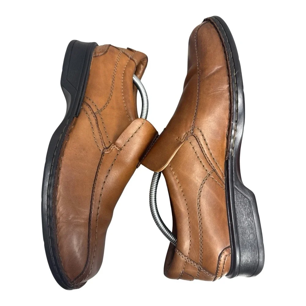 Clarks Leather Slip‑On Loafers Men's 9.5W‎ – Classic Premium Comfort